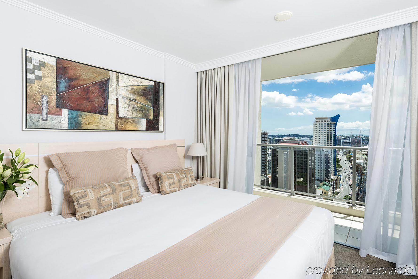 Oaks Brisbane Lexicon Suites Exterior photo