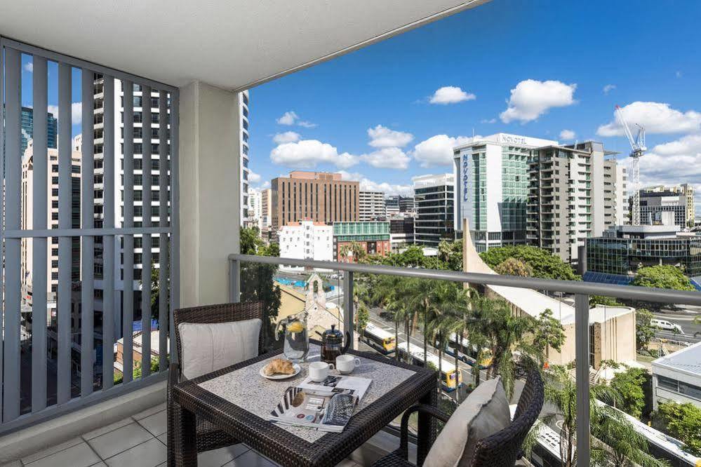 Oaks Brisbane Lexicon Suites Exterior photo