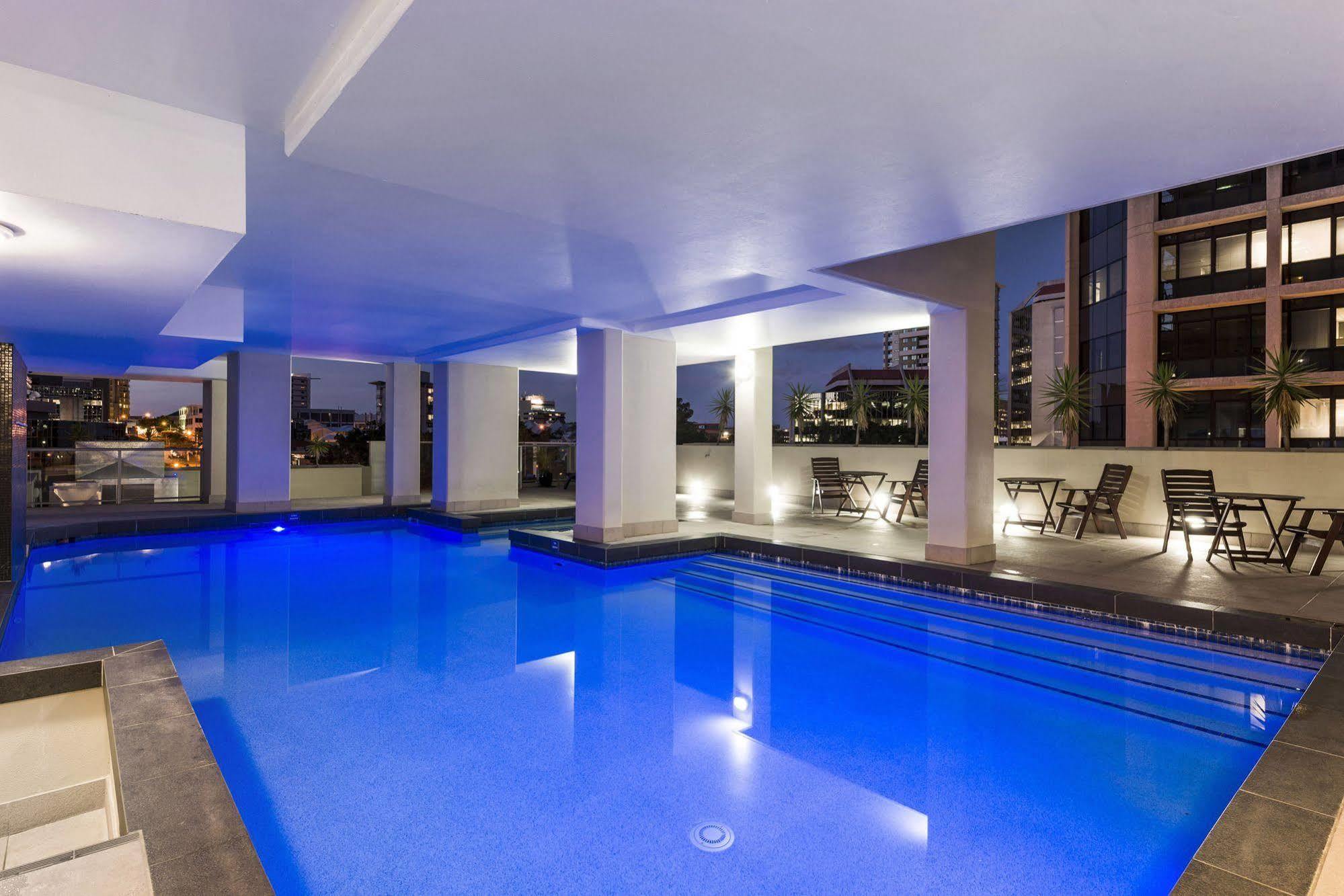 Oaks Brisbane Lexicon Suites Exterior photo